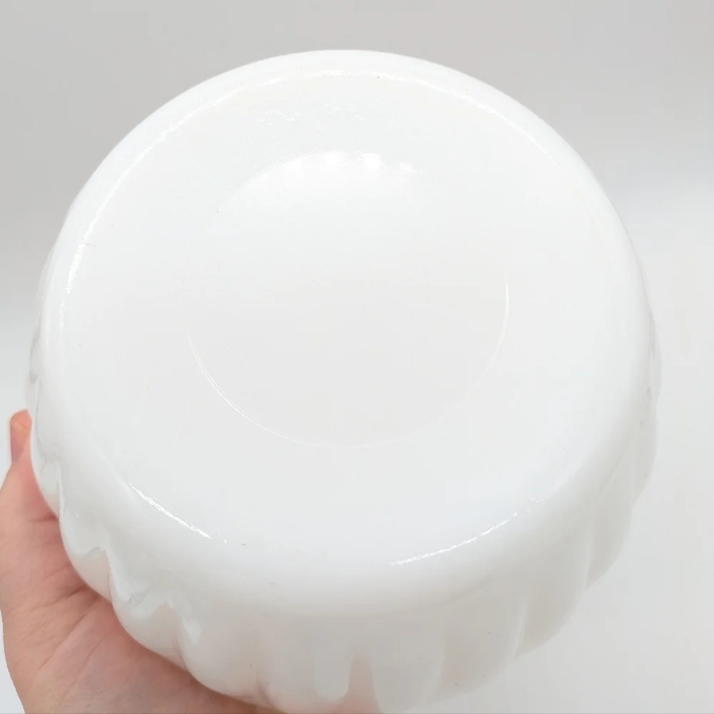 Vintage Pinch Ruffle Scalloped Edge White Milk Glass Vase